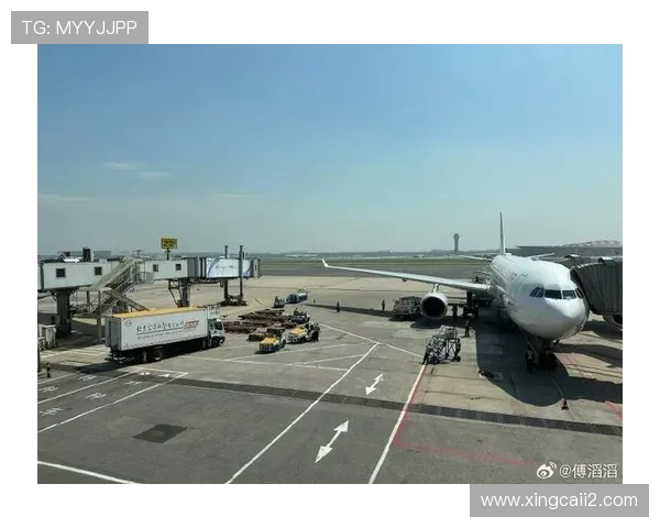 北京首都国际机场现场直播实况全记录 北京首都国际机场现场直播实况全记录